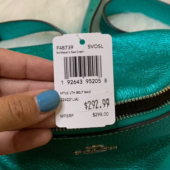 💥SOLD💥Coach Green metallic pebbled leather fanny - Picture 6 of 7